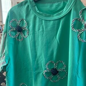 NWOT Unlabeled SHEIN Green Top detailed with Denim Floral.
